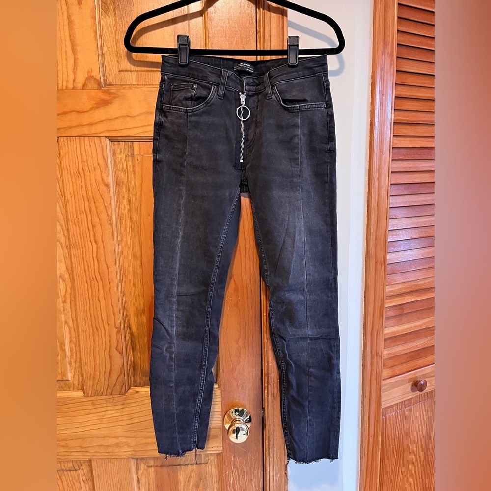 Black Zara jeans with ring zip